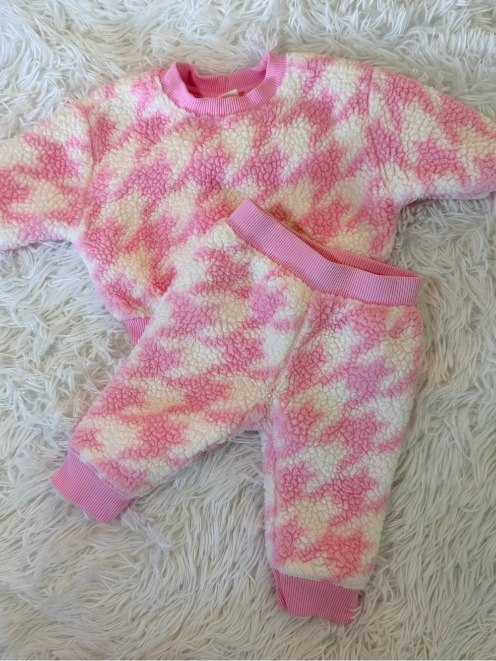 Baby Girl Pink Sherpa Outfit Set 0–3M Cat & Jack